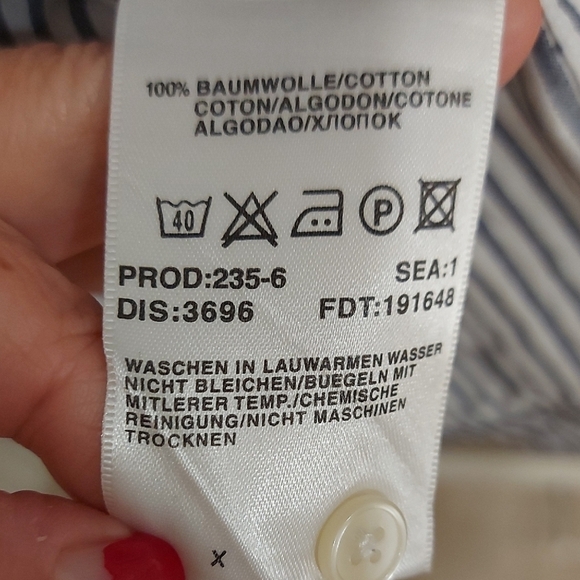 Hugo Boss Classic Blue and White Striped Shirt - Picture 3 of 6